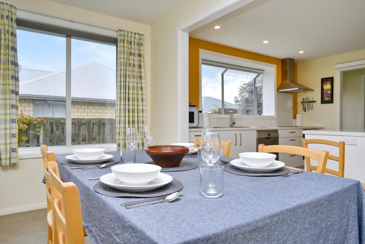 Charlesworth Villa - Christchurch Holiday Homes Extérieur photo