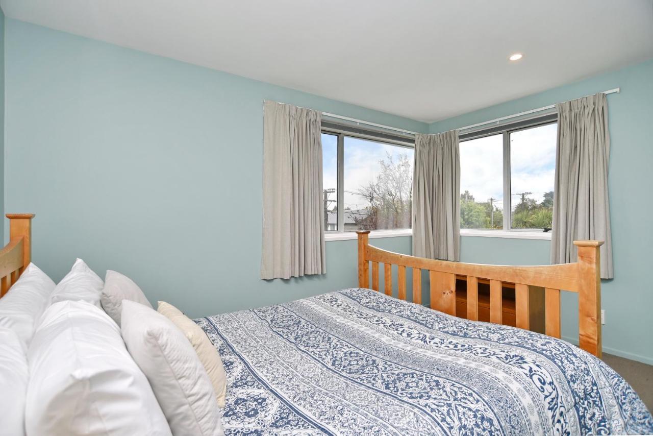 Charlesworth Villa - Christchurch Holiday Homes Extérieur photo