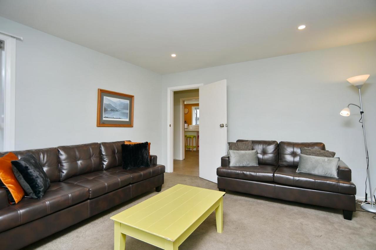 Charlesworth Villa - Christchurch Holiday Homes Extérieur photo