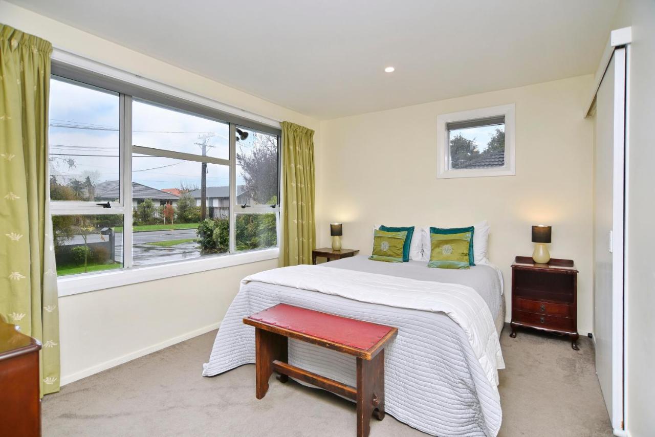 Charlesworth Villa - Christchurch Holiday Homes Extérieur photo