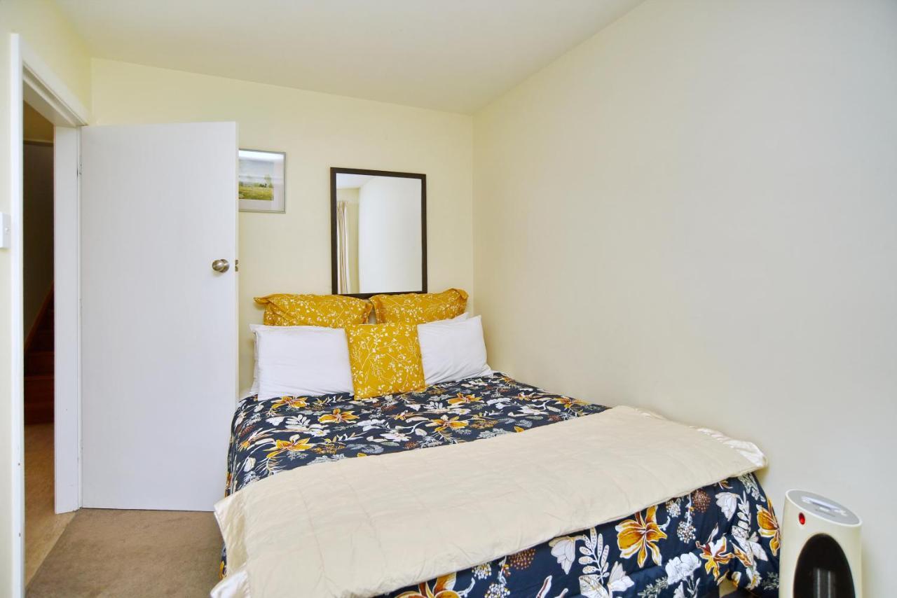 Charlesworth Villa - Christchurch Holiday Homes Extérieur photo